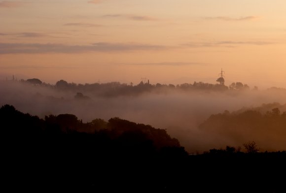 nebbia al mattino nella valle nei pressi di via Livigno
